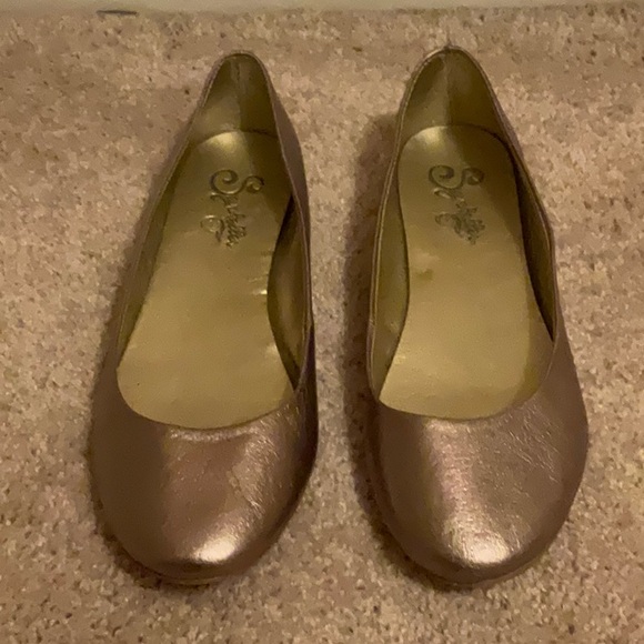ALMOST NEW Seychelles bronze gold metallic flats - Picture 1 of 5